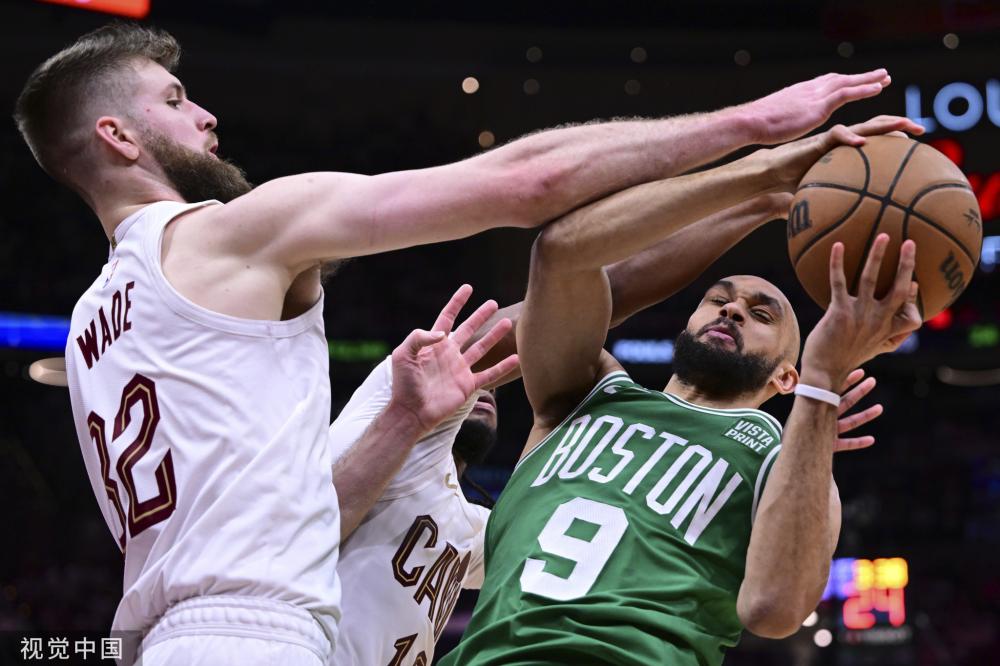 而莱万则是 而莱万则是